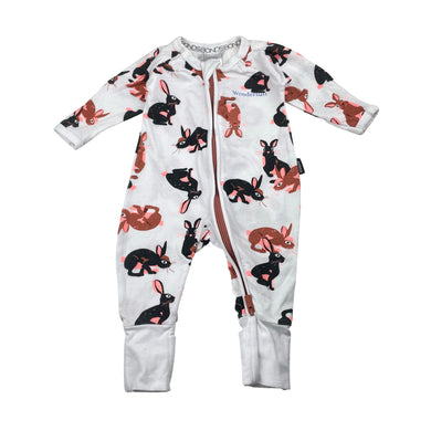 Unisex Bonds, zip wondersuit / zippy / romper, rabbits, GUC, size 0000,  