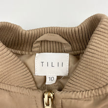 Load image into Gallery viewer, Girls Tilii, wadded zip up jacket, light marks right chest, FUC, size 10,  