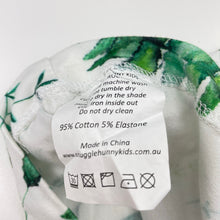 Load image into Gallery viewer, Unisex Snuggle Hunny, stretchy lightweight sleepsack, EUC, size 0000,  