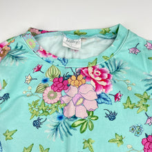 Load image into Gallery viewer, Girls Milky, stretchy floral pyjama top &amp; bottoms, light marks, FUC, size 7,  
