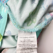 Load image into Gallery viewer, Girls Milky, stretchy floral pyjama top &amp; bottoms, light marks, FUC, size 7,  