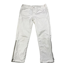 Load image into Gallery viewer, Girls GAP, cropped stretch cotton pants, adjustable, mark back right hip, Inside leg: 43cm, FUC, size 6,  