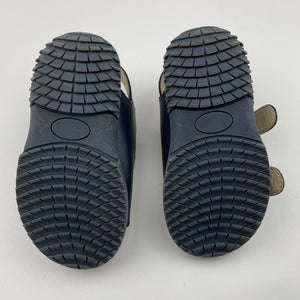 Shoes Seven Steps Kids, navy leather sandals, EUC, size 6,  