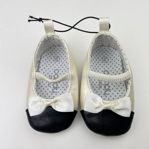 Shoes Candy Baby, lightweight baby girl shoes, EUC, size 2,  