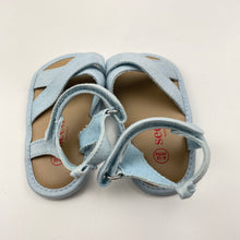 Load image into Gallery viewer, Shoes Seed, chambray cotton sandals, 6 - 12 months, EUC, size 2,  