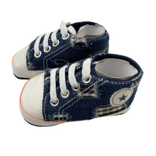 Load image into Gallery viewer, Shoes blue, lightweight baby shoes, EUC, size 1,  