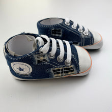 Load image into Gallery viewer, Shoes blue, lightweight baby shoes, EUC, size 1,  