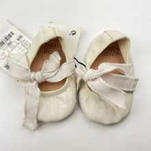 Load image into Gallery viewer, Shoes Zara, leather girls shoes, EU 15-16, NEW, size 0-1,  
