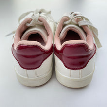 Load image into Gallery viewer, Shoes Clarks, Daria floral sneakers, EU 31, FUC, size 13,  