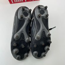Load image into Gallery viewer, Shoes PUMA, Rapido III Junior football/soccer boots, US 1, EU 32, GUC, size 13,  