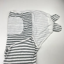 Load image into Gallery viewer, Unisex Gllquen baby, striped cotton swaddle wrap, EUC, size 0000,  