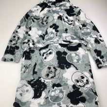 Load image into Gallery viewer, Boys RYLOR, fleece dressing gown / bath robe, skulls, GUC, size 8,  