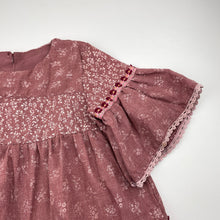 Load image into Gallery viewer, Girls Leila, lightweight floral dress, light marks &amp; pilling, FUC, size 4, L: 48cm