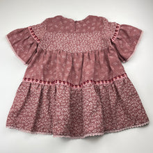 Load image into Gallery viewer, Girls Leila, lightweight floral dress, light marks &amp; pilling, FUC, size 4, L: 48cm