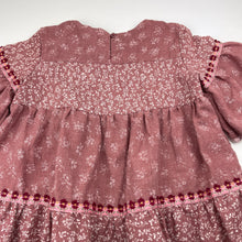 Load image into Gallery viewer, Girls Leila, lightweight floral dress, light marks &amp; pilling, FUC, size 4, L: 48cm