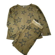 Load image into Gallery viewer, Boys Bonds, lightweight fleece pyjamas, no size, Inside leg: 46cm, FUC, size 5,  