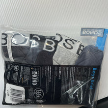 Load image into Gallery viewer, Boys Bonds, 4 pack boys briefs, NEW, size 8-10,  