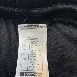 Boys KIPSTA, black sports / activewear shorts, elasticated, EUC, size 5-6,  