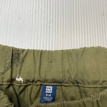 Load image into Gallery viewer, Boys Uniqlo, khaki cotton shorts, elasticated, dinosaurs, EUC, size 3-4,  