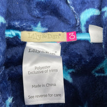 Load image into Gallery viewer, Boys Lily &amp; Dan, soft fleece dressing gown / bath robe, EUC, size 3,  