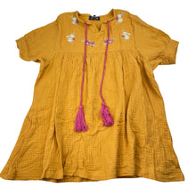 Load image into Gallery viewer, Girls Little Moni, embroidered crinkle cotton short sleeve dress, FUC, size 5, L: 53cm