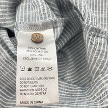 Load image into Gallery viewer, Boys Fox &amp; Finch, lightweight linen blend short sleeve shirt, GUC, size 7,  