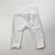 Load image into Gallery viewer, Unisex Bonds, white stretchy leggings / bottoms, EUC, size 0000,  