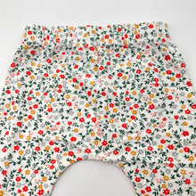 Load image into Gallery viewer, Girls Baby Berry, floral stretchy leggings / bottoms, EUC, size 00,  