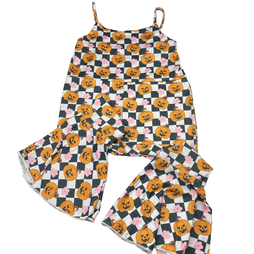 Girls lightweight, soft feel Halloween overalls, Inside leg: 38cm, armpit to armpit: 29cm across unstretched, GUC, size 6-8,  