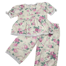 Load image into Gallery viewer, Girls floral, lightweight cotton top &amp; cropped pants, elasticated, Inside leg: 27cm, GUC, size 4,  