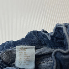 Load image into Gallery viewer, Girls H&amp;M, blue stretchy denim jeans / pants, adjustable, Inside leg: 29cm, GUC, size 1,  