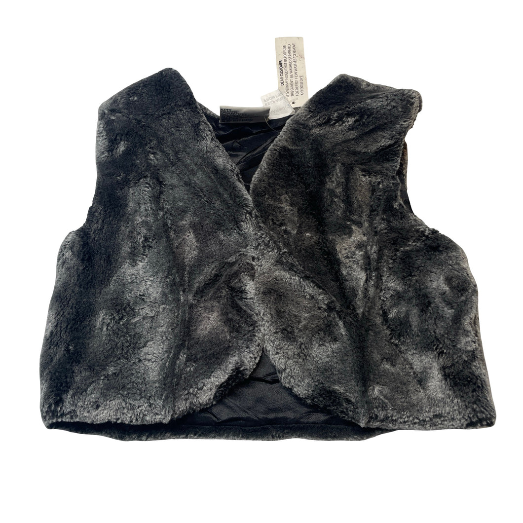 Girls Mango, grey faux fur vest, single button fasten, NEW, size 6,  