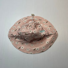 Load image into Gallery viewer, Girls Acorn, cotton bucket hat, bees, FUC, size 1-3,  