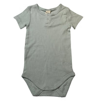 Load image into Gallery viewer, Unisex Baby Berry, ribbed organic cotton bodysuit / romper, GUC, size 1,  