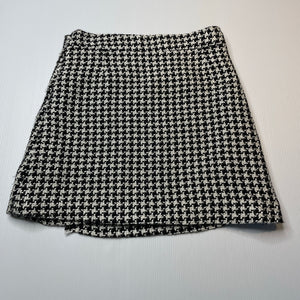 Girls Zara, lined black & white woven skirt, adjustable, L: 36cm, *belt trim layer peeling*, FUC, size 13-14,  