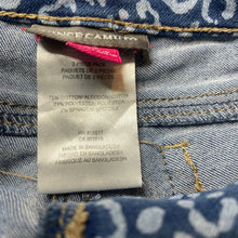 Load image into Gallery viewer, Girls VINCE CAMUTO, animal print denim shorts, adjustable, GUC, size 4,  