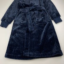 Load image into Gallery viewer, Boys Target, soft fleece dressing gown / bath robe, EUC, size 7,  