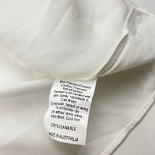 Load image into Gallery viewer, Girls Child by Petals Ink, lightweight cream &amp; gold top, EUC, size 7,  