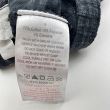 Load image into Gallery viewer, Girls Pumpkin Patch, grey &amp; black stripe leggings, Inside leg: 39cm, GUC, size 5,  