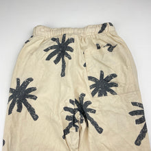 Load image into Gallery viewer, Girls Zara, lightweight cotton pants, elasticated, Inside leg: 31.5cm, EUC, size 3-4,  