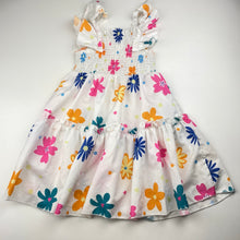 Load image into Gallery viewer, Girls lightweight, floral dress, EUC, size 4, L: 57cm