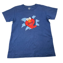 Load image into Gallery viewer, Boys Uniqlo, Seasame Street Elmo cotton tee / top, wash fade, FUC, size 7-8,  