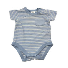 Load image into Gallery viewer, Boys Baby Berry, soft feel stretchy bodysuit / romper, GUC, size 000,  