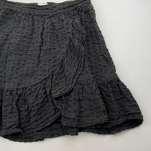 Load image into Gallery viewer, Girls H&amp;M, crinkle cotton skirt, elasticated, L: 38cm, GUC, size 11-12,  