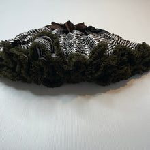 Load image into Gallery viewer, Girls layered, zebra print skirt, elasticated, L: 27cm, FUC, size 4-5,  