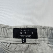 Load image into Gallery viewer, Boys Indie, stretch cotton casual shorts, elasticated, EUC, size 7,  