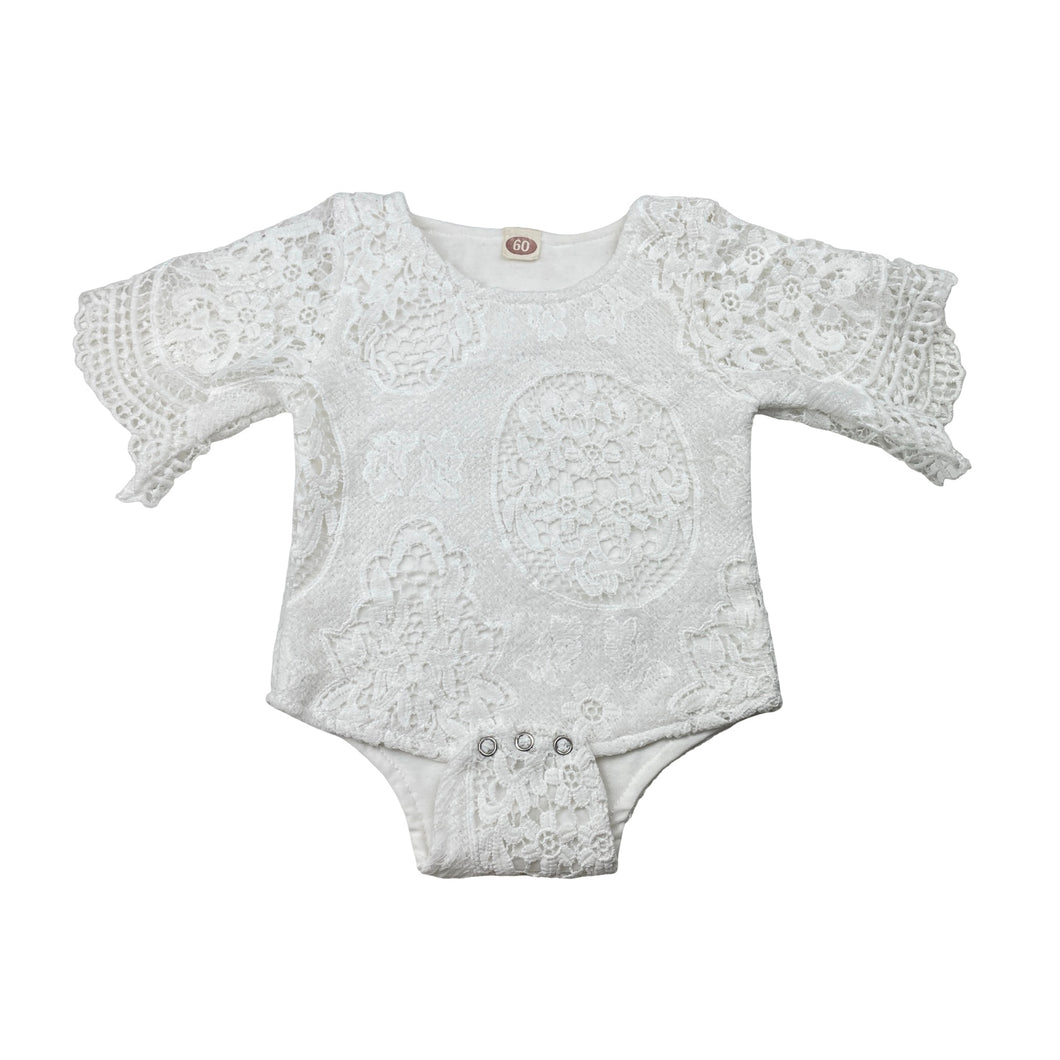 Girls white, lined lace romper, GUC, size 000,  