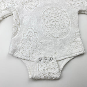 Girls white, lined lace romper, GUC, size 000,  