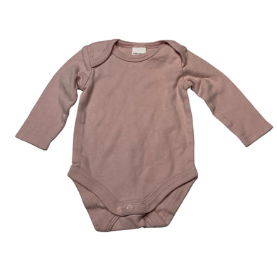 Girls Baby Berry, soft cotton bodysuit / romper, EUC, size 00,  