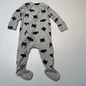 Boys Cotton On, soft feel stretchy zip coverall / romper, bats, GUC, size 00,  